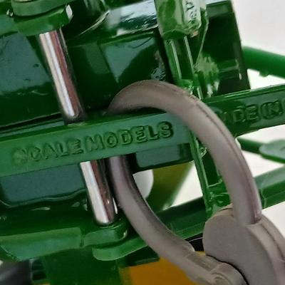 John Deere 3010 Die-Cast Tractor – Beckman Endowment Collector's Edition