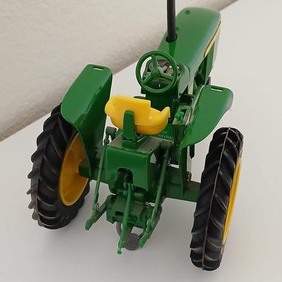 John Deere 3010 Die-Cast Tractor – Beckman Endowment Collector's Edition
