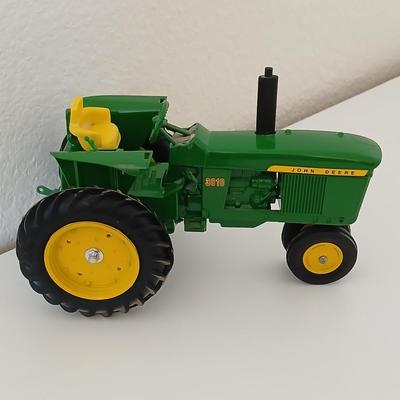 John Deere 3010 Die-Cast Tractor – Beckman Endowment Collector's Edition
