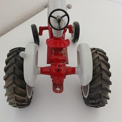 Vintage Ford Tractor Die-Cast Model – Red & Gray