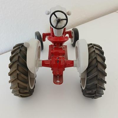 Vintage Ford Tractor Die-Cast Model – Red & Gray