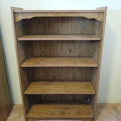 Bookshelf with 4 Adjustable Shelves – Classic Design