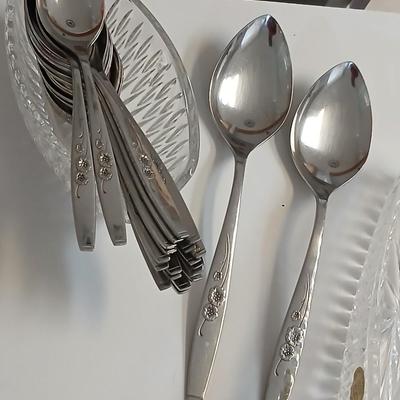 Vintage Stylehouse Stainless Steel Forks – Floral Pattern 70 piece set with 5 vintage Princess House Highlights Germany glass buffet holders
