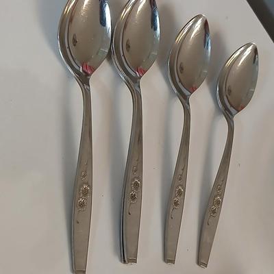 Vintage Stylehouse Stainless Steel Forks – Floral Pattern 70 piece set with 5 vintage Princess House Highlights Germany glass buffet holders