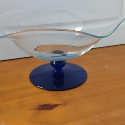 Vintage Princess House Crystal Pedestal Bowl – Wavy Rim with Cobalt Blue Base with 4 Portmeirion Glass Tumblers or Whisky Glasses -...