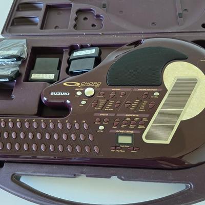 Suzuki QChord Electronic Digital Autoharp with Case & Song Cartridges