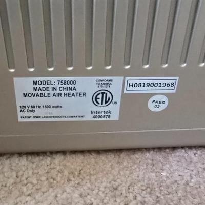 Nice Lasko Ceramic Element Space Heater Full Room Heat w/ Timer & Digital Controls