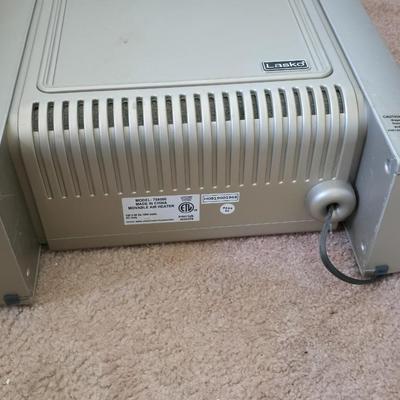 Nice Lasko Ceramic Element Space Heater Full Room Heat w/ Timer & Digital Controls