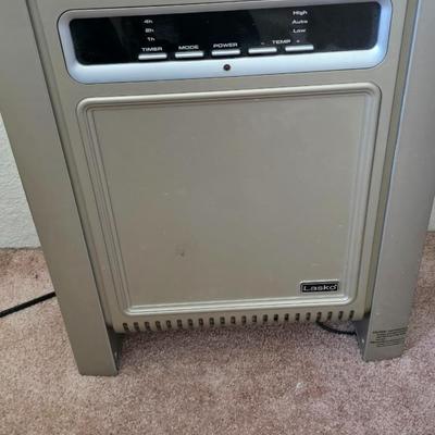 Nice Lasko Ceramic Element Space Heater Full Room Heat w/ Timer & Digital Controls