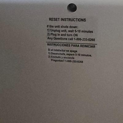 Nice Lasko Ceramic Element Space Heater Full Room Heat w/ Timer & Digital Controls