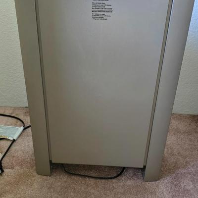 Nice Lasko Ceramic Element Space Heater Full Room Heat w/ Timer & Digital Controls