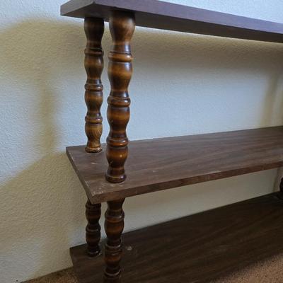Vintage 3-Tier Turned Wood Shelf – Classic & Sturdy
