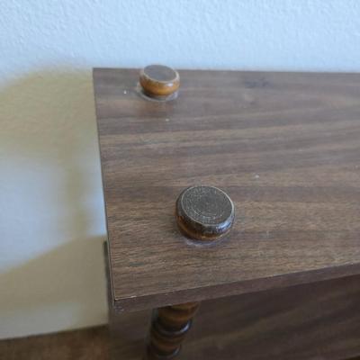 Vintage 3-Tier Turned Wood Shelf – Classic & Sturdy