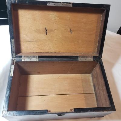 Three Unique Storage Boxes (L-KD)