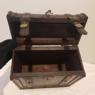 Three Unique Storage Boxes (L-KD)