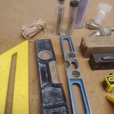 Carpenter's Leveling Accessory Tools