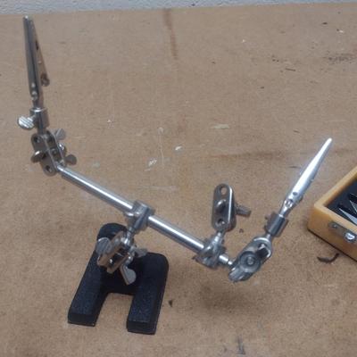 Double Clip Helping Hands and Exacto Knife Set