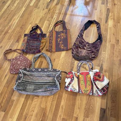 Six Bohemian Shoulder Bags and Duffels (LR-DZ)