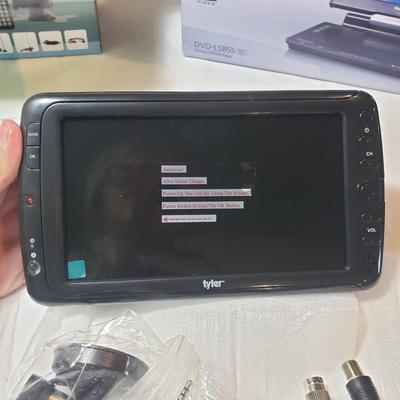 8 5" Panasonic DVD Player, 7" Tyler LCD TV & Curtis Computer Tools (L-KD)