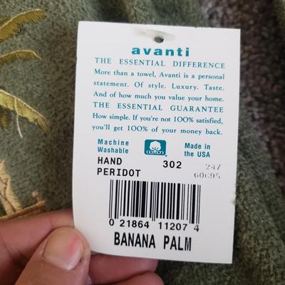 Bath Accessories-NIB Moen Shower Head, Squatty Potty and More! (PB-KD)