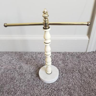 Bath Accessories-NIB Moen Shower Head, Squatty Potty and More! (PB-KD)