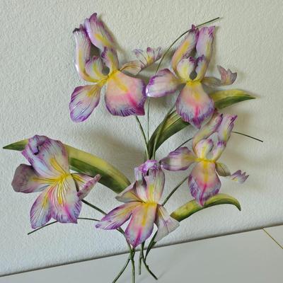 Vintage Home Décor & Party Lite Candle Set – Metal Pastel Floral Iris wall hanging & Pink Glassware