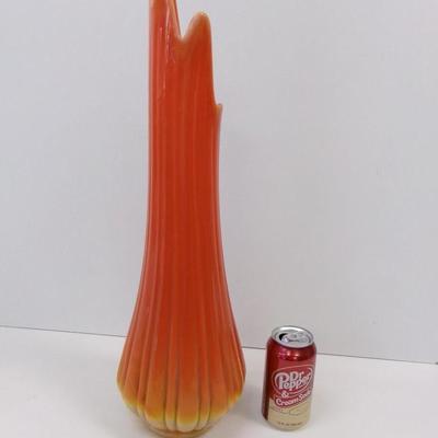 L. E. Smith Simplicity Bittersweet Ribbed Pattern Swung Tall Yellow & Orange Glass Vase Approx 22" Tall #19