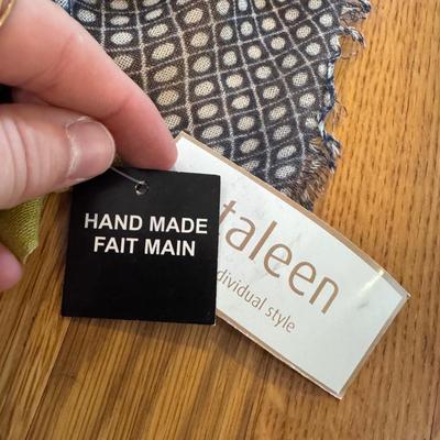 Nine West, Paparazzi, Collection Eighteen, and Other Scarves (GB2)