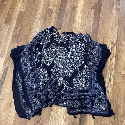 Nine West, Paparazzi, Collection Eighteen, and Other Scarves (GB2)