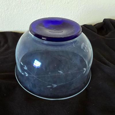 Princess house bowl with 4 smaller serving bowls - Heritage Collection etched design