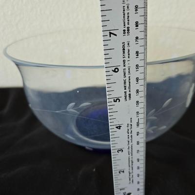 Princess house bowl with 4 smaller serving bowls - Heritage Collection etched design