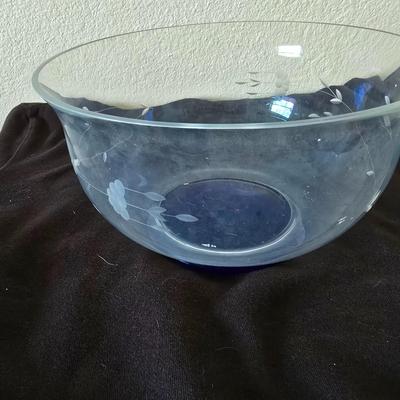 Princess house bowl with 4 smaller serving bowls - Heritage Collection etched design