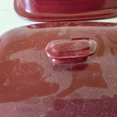 Pampered Chef Deep Covered Baker – Cranberry