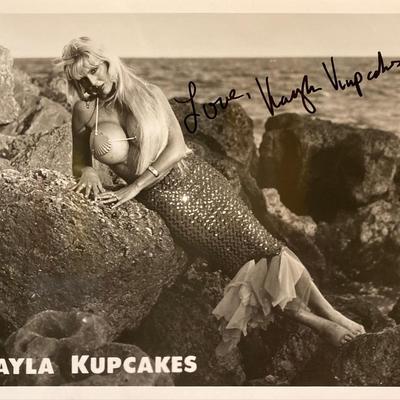Kayla Kupcakes signed photo