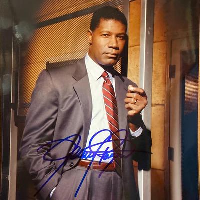Dennis  Haysbert signed photo