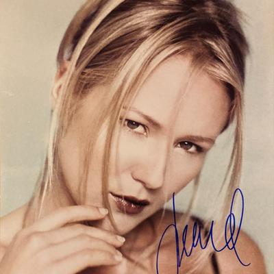 Jewel signed photo