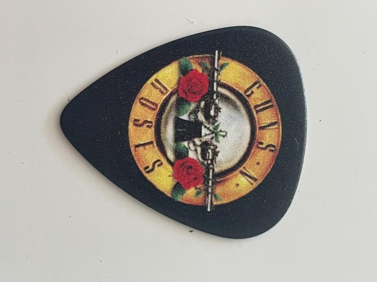 Guns N' Roses guitar pick | EstateSales.org