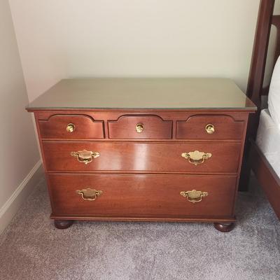 Dovetailed Side Table W/Glass Top (PB-KD)