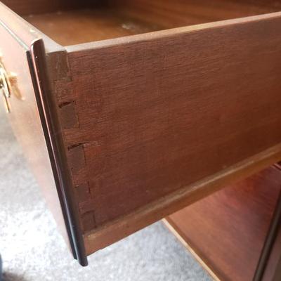 Dovetailed Side Table W/Glass Top (PB-KD)