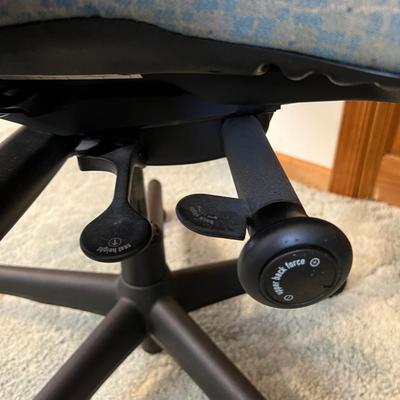 High-End Steelcase Leap Ergonomic Desk Office Chair