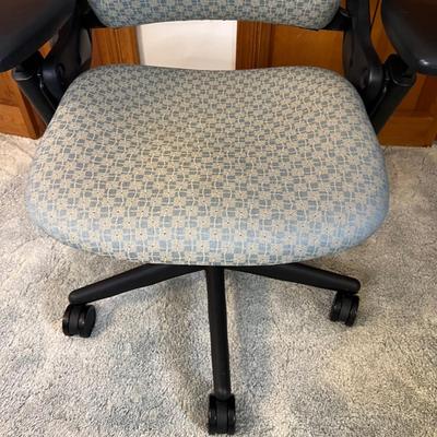 High-End Steelcase Leap Ergonomic Desk Office Chair