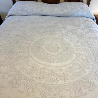 Vintage Crown Crafts Queen Victoria Blanket - Queen Size