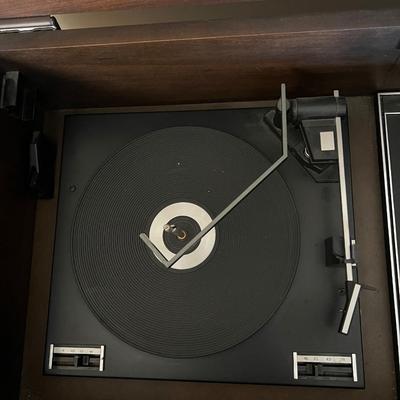 Vintage Sears Silvertone Stereo Radio Phonograph Music Console System