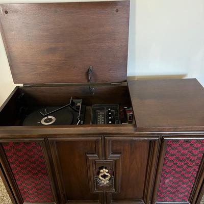 Vintage Sears Silvertone Stereo Radio Phonograph Music Console System