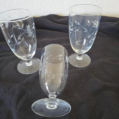 Princess House Heritage Clear Glass Pitcher with 3 princess house stemware glasses and 3 Juice glasses