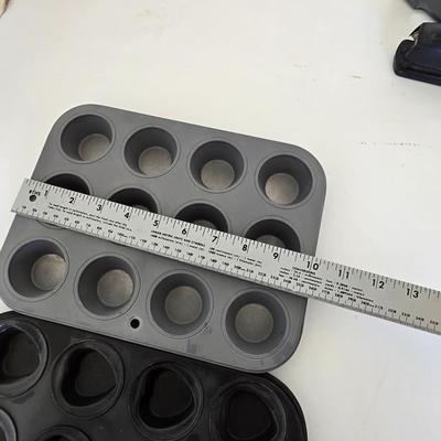 Bake It Like You Mean It – 3-Piece Bakeware Lot - Springform Cake Pan Set + Muffin Tins