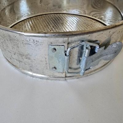 Bake It Like You Mean It – 3-Piece Bakeware Lot - Springform Cake Pan Set + Muffin Tins