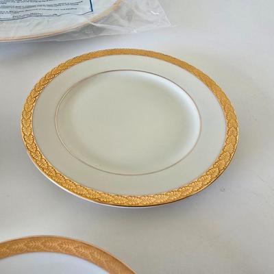 6-piece place setting fine China Roanoke (Gold) by Fitz & Floyd - Buy one set or 12 sets - you choose!