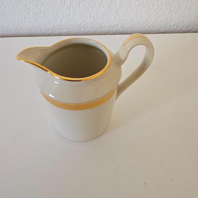 Fitz & Floyd “Roanoke” Creamer & Sugar Bowl Set