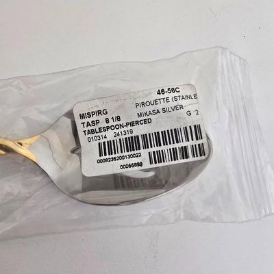 Mikasa Pirouette stainless Gold Accented Serving Utensils – Set of 3 (New in Packaging)